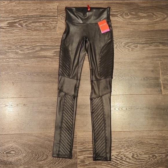 ❤️ NWT! SPANX MOTO FAUX LEATHER HIGH RISE SHAPEWEAR LEGGINGS, XS - Picture 4 of 13